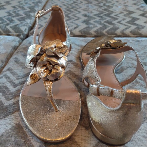 Tory Burch Blossom Gold Floral Sandals - Picture 2 of 4